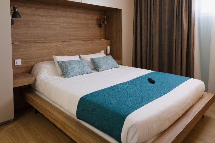 DOUBLE STANDARD Room