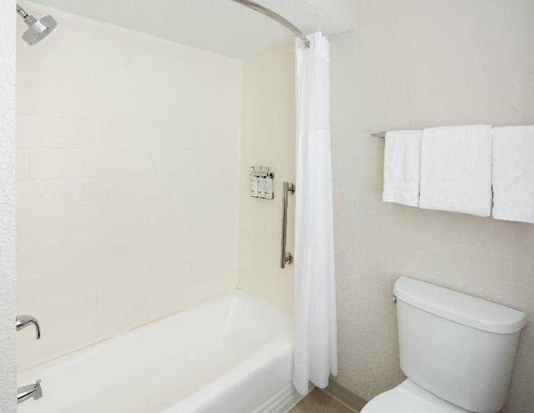 DOUBLE TWO QUEEN BEDS Room