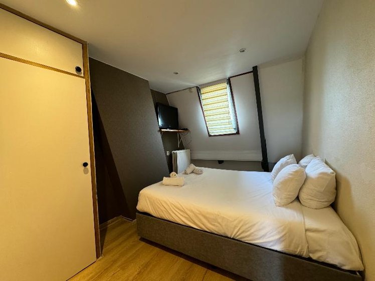 DOUBLE STANDARD Room