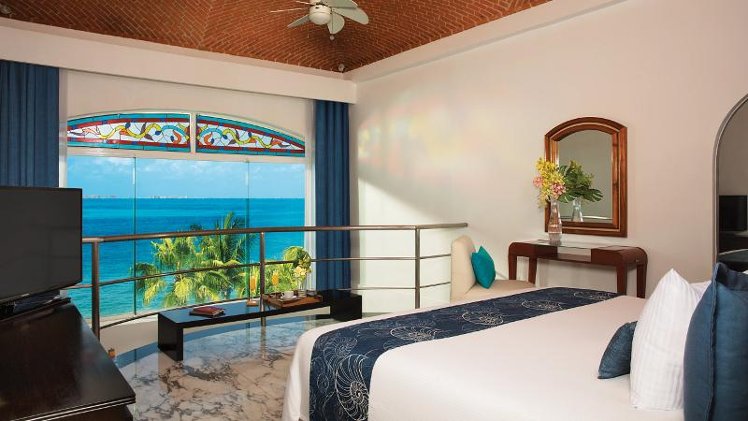 DOUBLE SUPERIOR Room