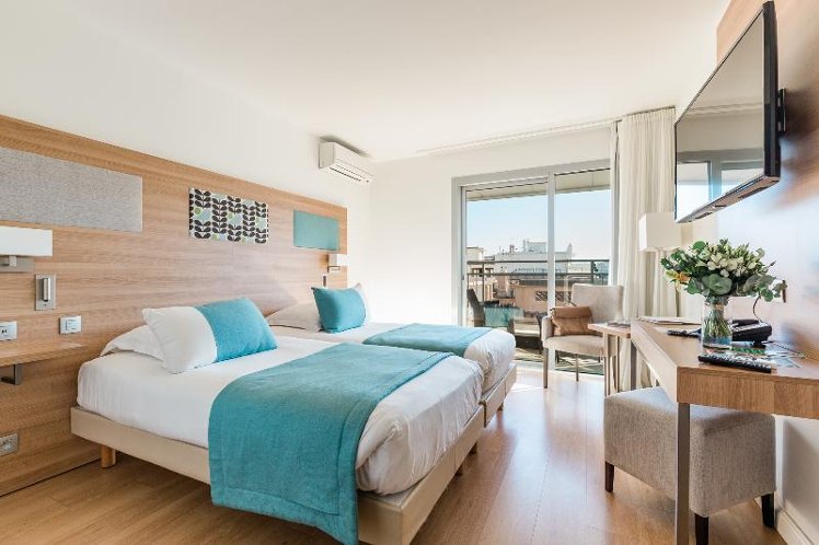 DOUBLE SUPERIOR Room