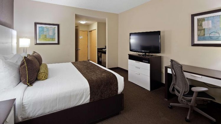 Best Western Premier Miami Intl Airport Hotel & Su