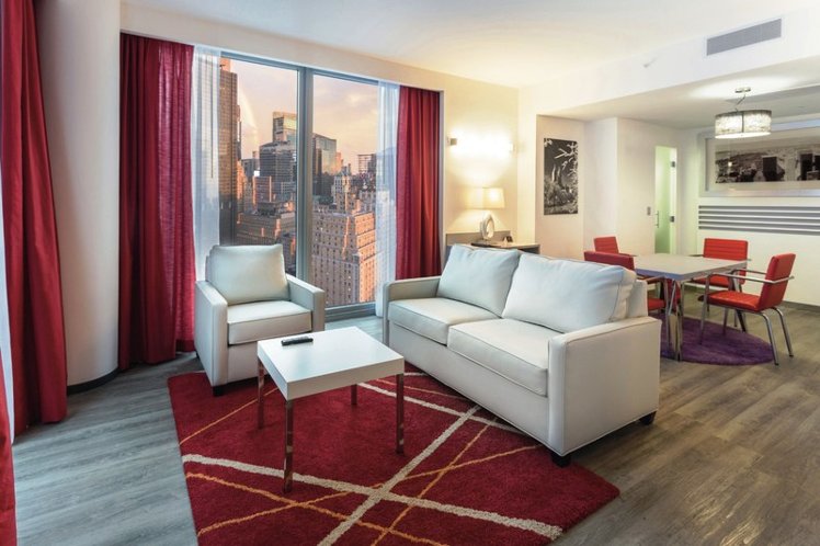 JUNIOR SUITE STANDARD Room