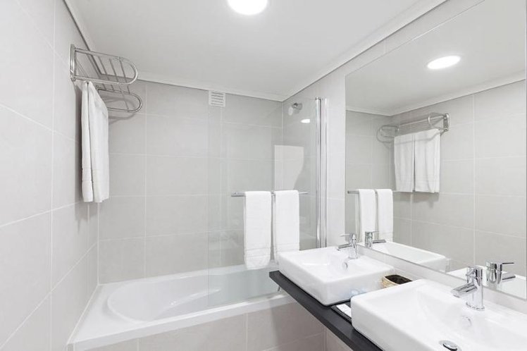 SUITE KING SIZE BED Room