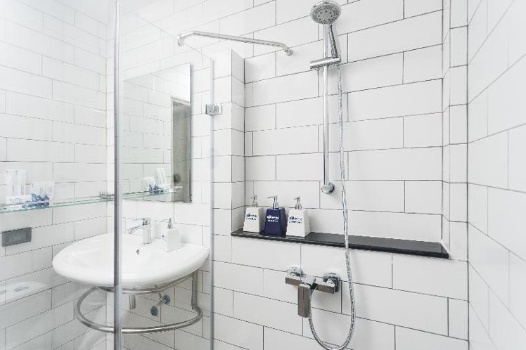 TRIPLE STANDARD Room