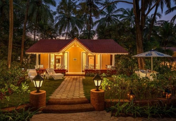 VILLA GARDEN VIEW KING BED Room