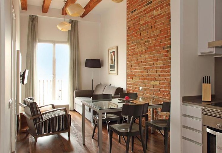 APARTMENT CAPACITY 5 THREE BEDROOM Room