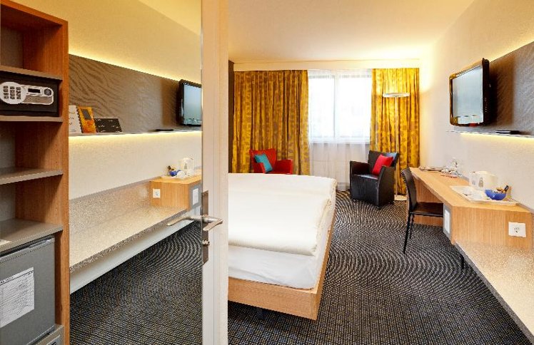 DOUBLE STANDARD Room