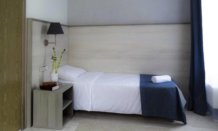 SINGLE STANDARD Room