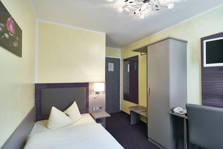 SINGLE COMFORT Room