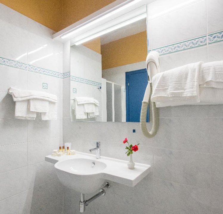 DOUBLE CLASSIC Room