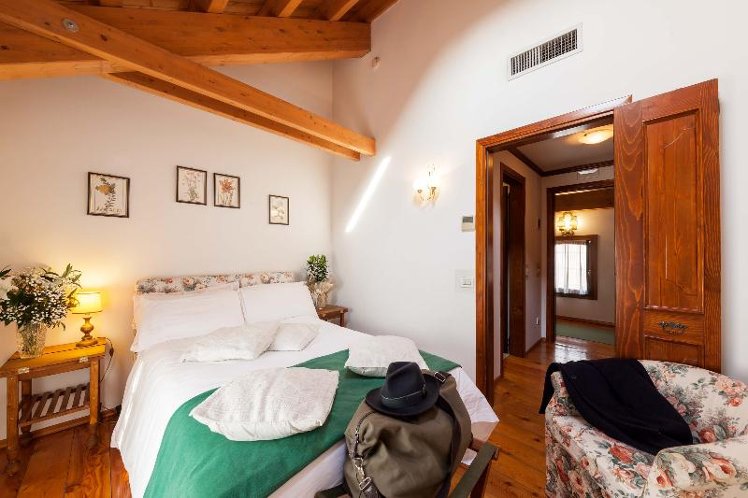 DOUBLE CLASSIC Room