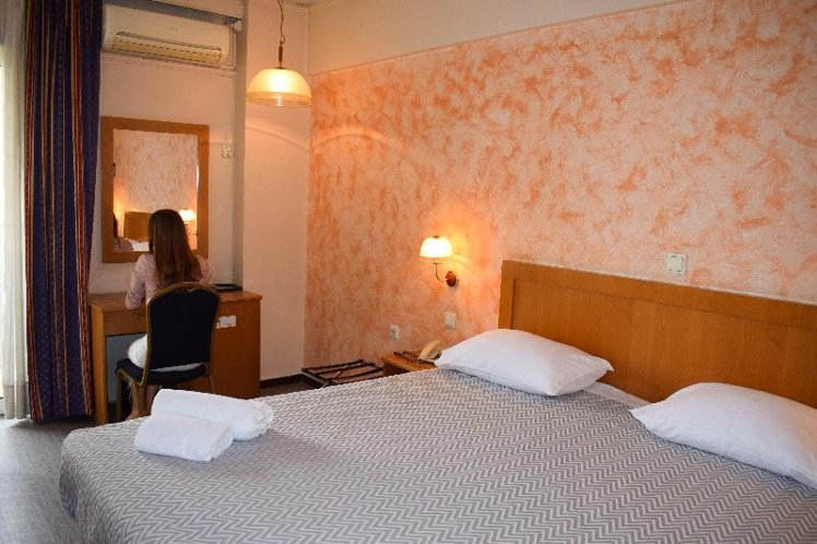 DOUBLE SINGLE USE STANDARD Room