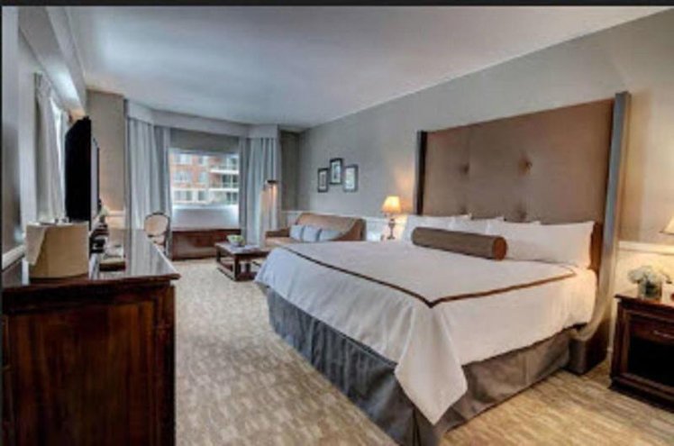 DOUBLE DELUXE KING BED Room