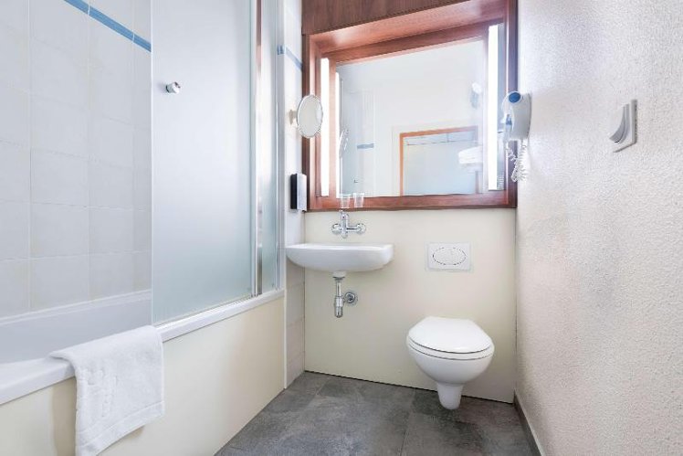 TWIN STANDARD Room