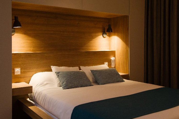 DOUBLE STANDARD Room