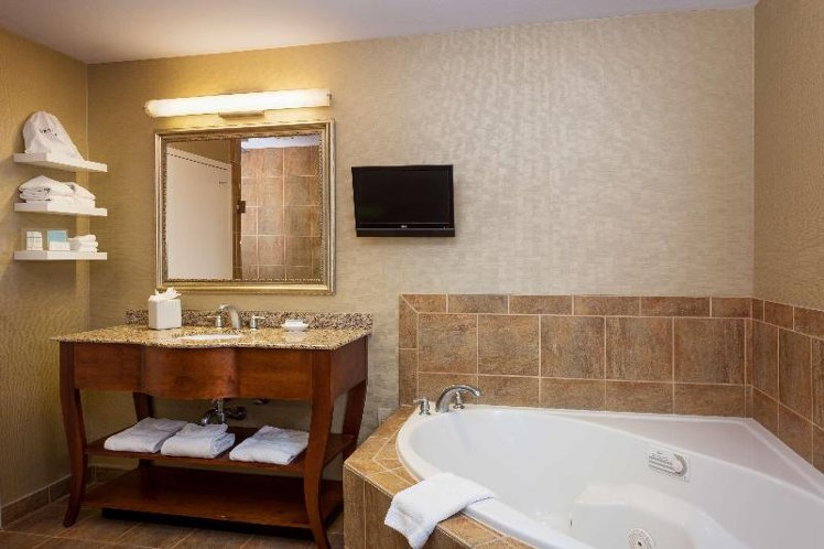 SUITE KING SIZE BED Room