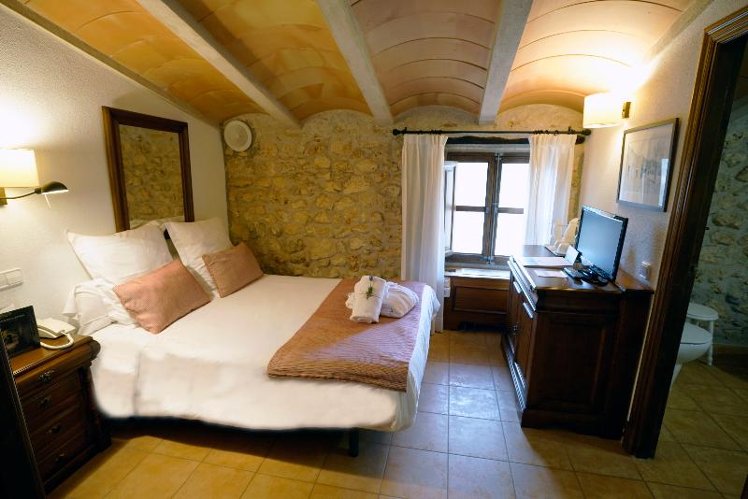 SINGLE STANDARD Room