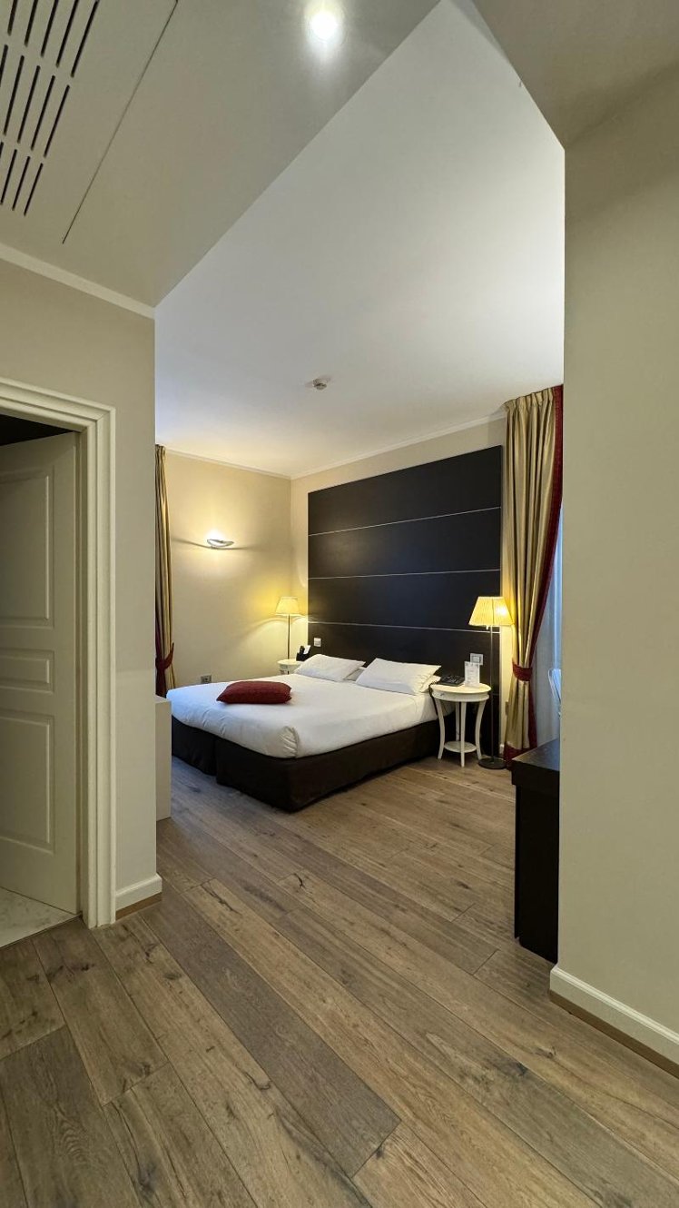 TRIPLE SUPERIOR Room