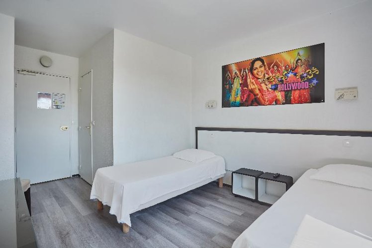 TWIN STANDARD Room