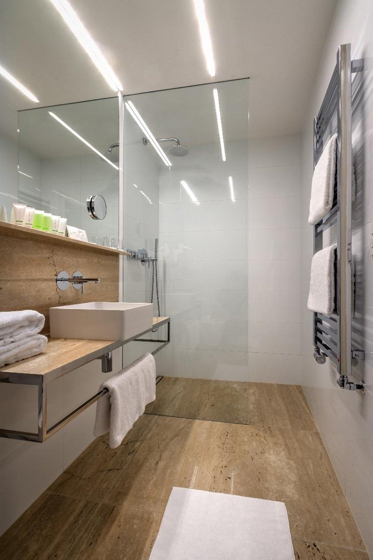 SINGLE STANDARD Room