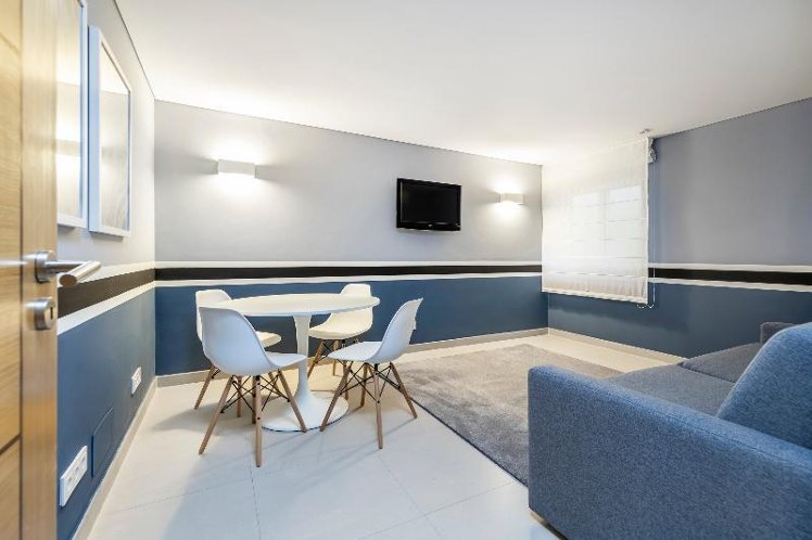 TOWNHOME THREE BEDROOMS WITH PRIVATE POOL Room
