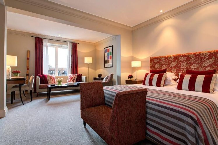 JUNIOR SUITE STANDARD Room