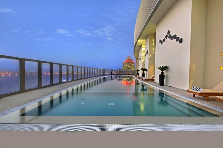 The Curve Hotel