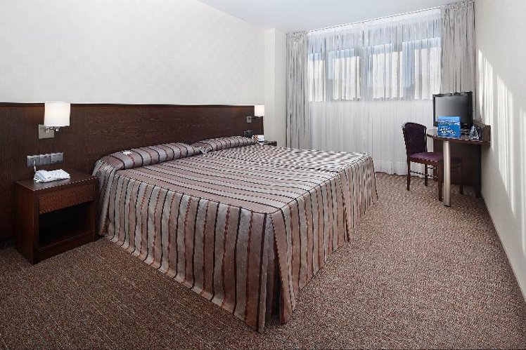 DOUBLE SINGLE USE STANDARD Room