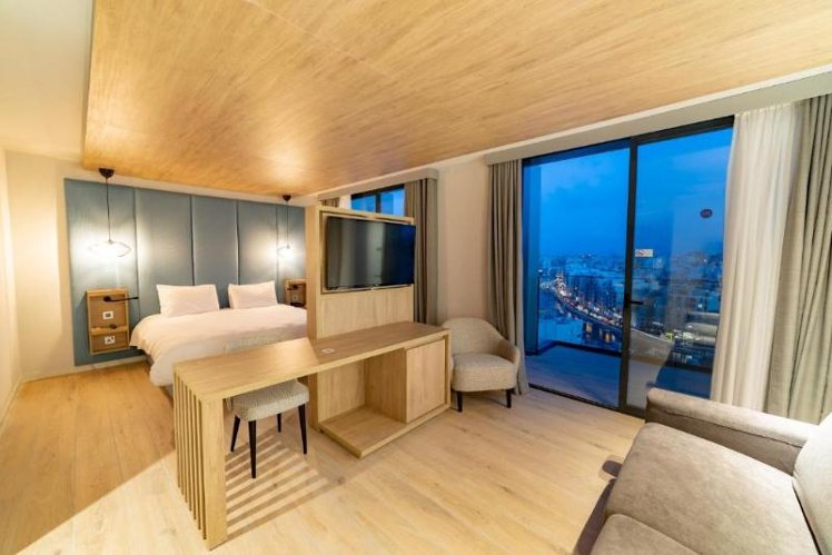JUNIOR SUITE WITH BALCONY Room