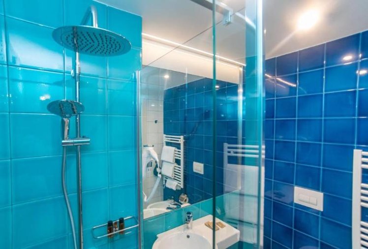TRIPLE COMFORT Room