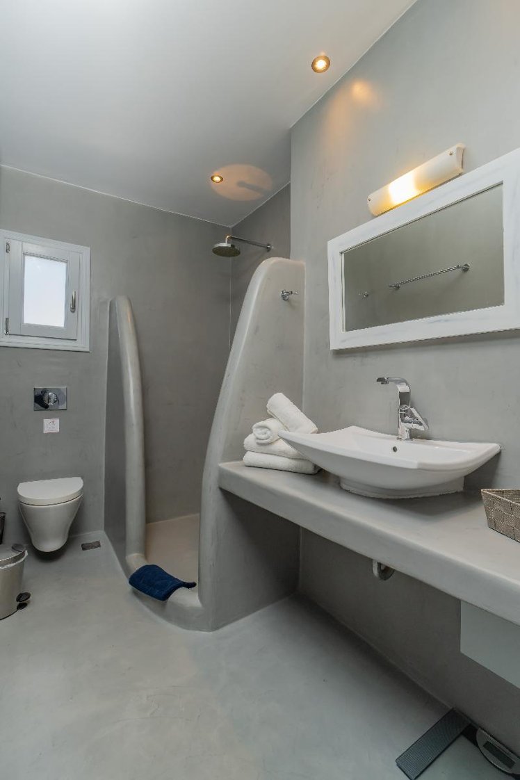 Double or Twin DELUXE Room