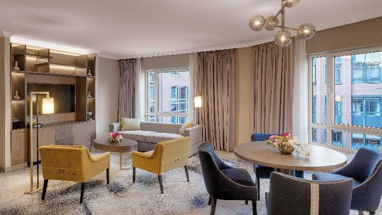 SUITE EXECUTIVE KING BED Room