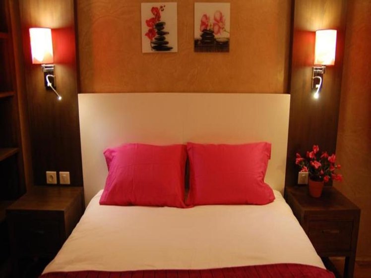 DOUBLE STANDARD Room