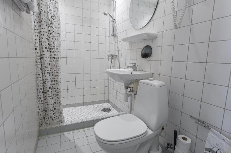 SINGLE STANDARD Room