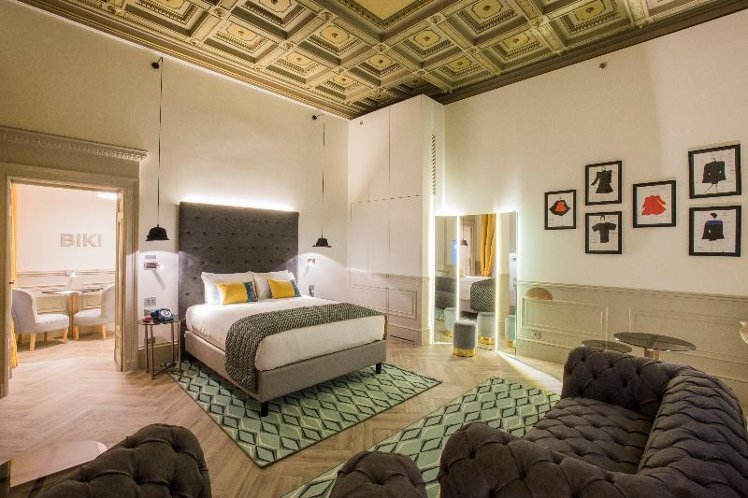 SUITE QUEEN SIZE BED Room