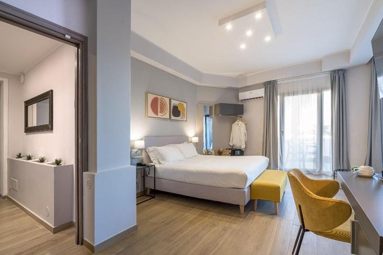 DOUBLE STANDARD Room