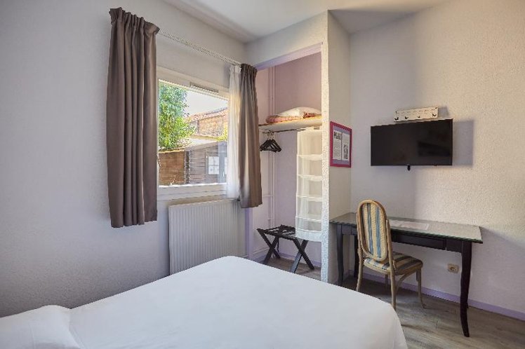 DOUBLE STANDARD Room