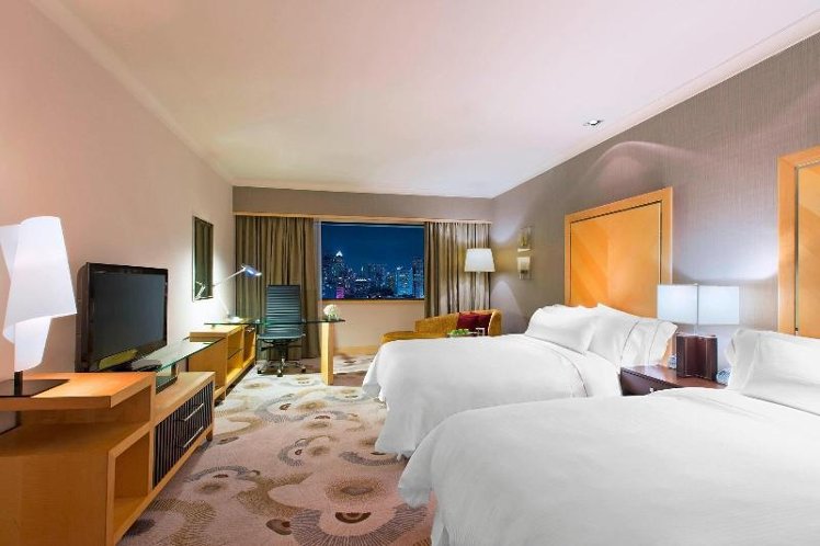 QUADRUPLE CITY VIEW Room