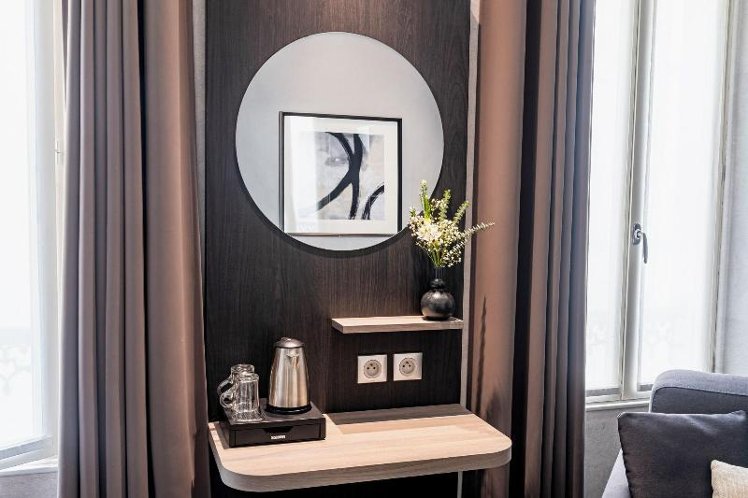 TRIPLE GRAND SUPERIOR Room