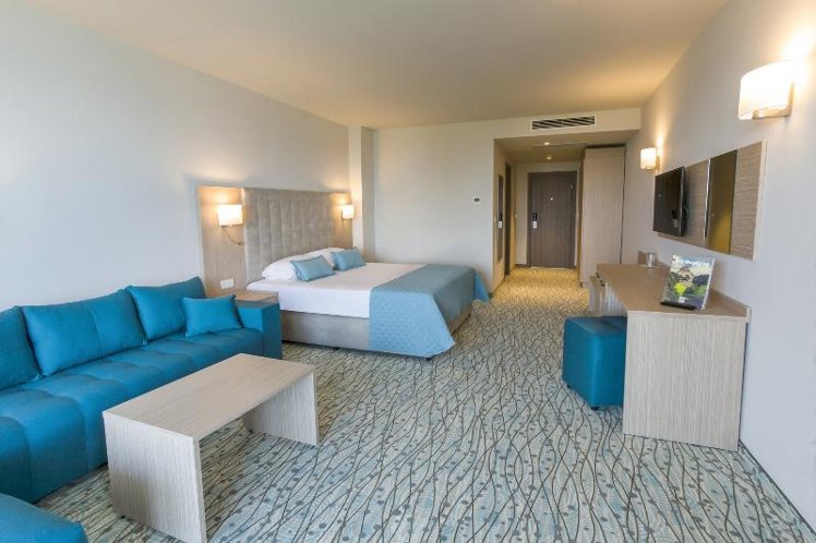DOUBLE SUPERIOR Room