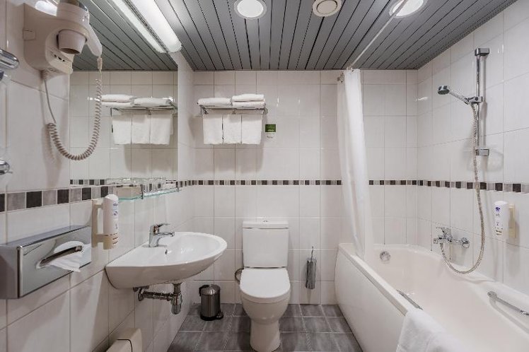 TRIPLE STANDARD Room