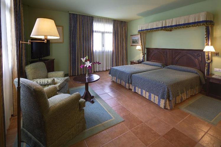 DOUBLE SUPERIOR Room