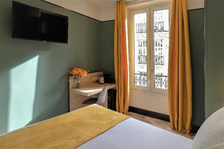 DOUBLE STANDARD Room