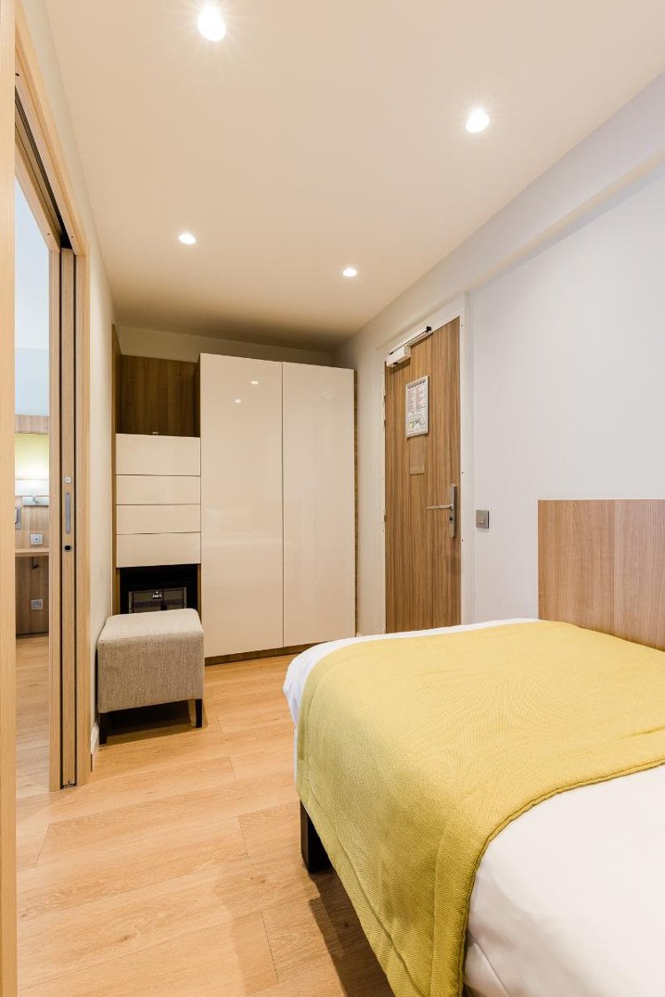 TRIPLE TWO BEDS Room