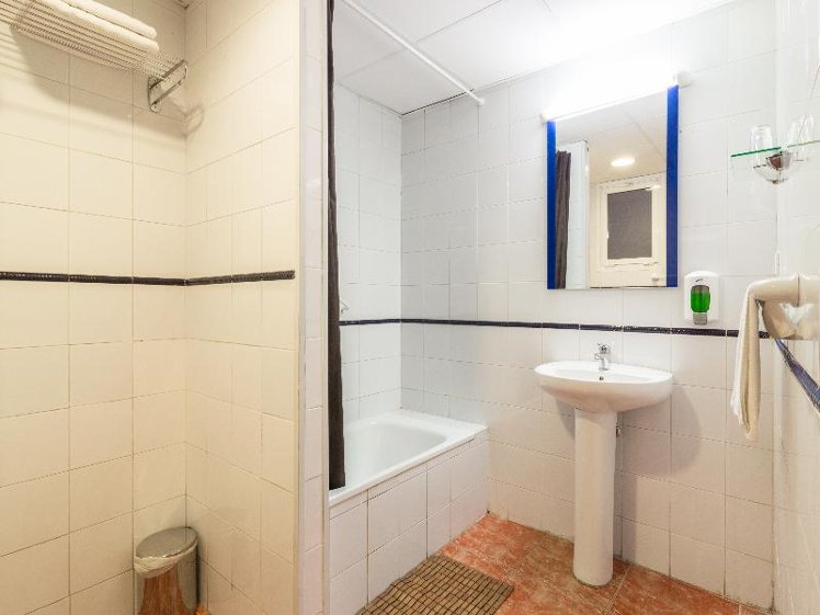 TWIN STANDARD Room