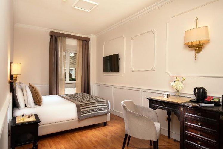 DOUBLE STANDARD Room