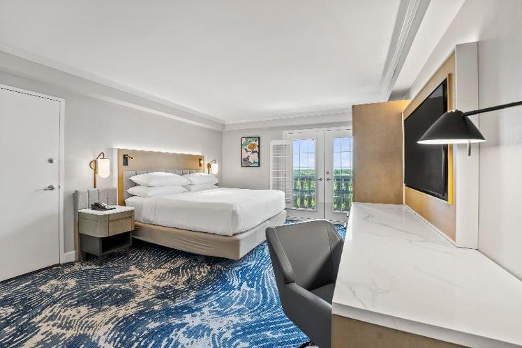 DOUBLE Accessible KING SIZE BED Room