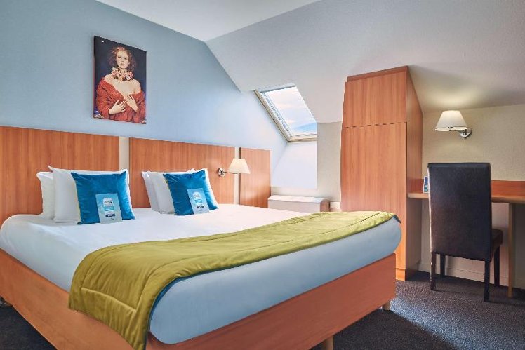 DOUBLE STANDARD Room
