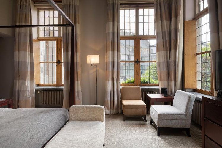 DOUBLE SUPERIOR Room